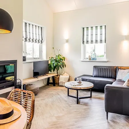 2 Bedroom Beautiful In 펜션 *