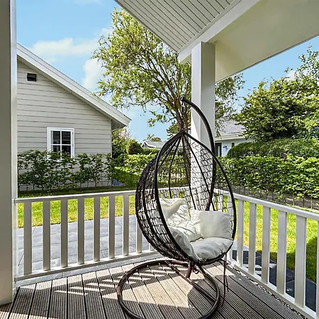 2 Bedroom Beautiful In *